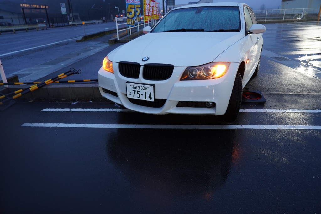車を縁石に乗り上げてしまった時の対応方法と車のケアについて教えます Yguchi Blog